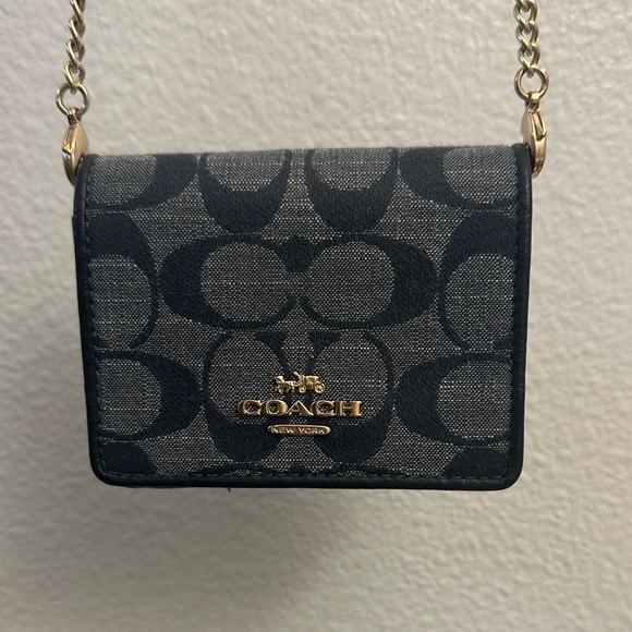 Coach Mini Wallet on Chain - Picture 1 of 3